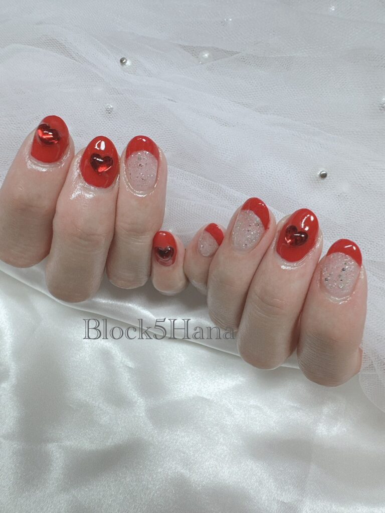 Nail No.2353【3Dハートのフレンチネイル】