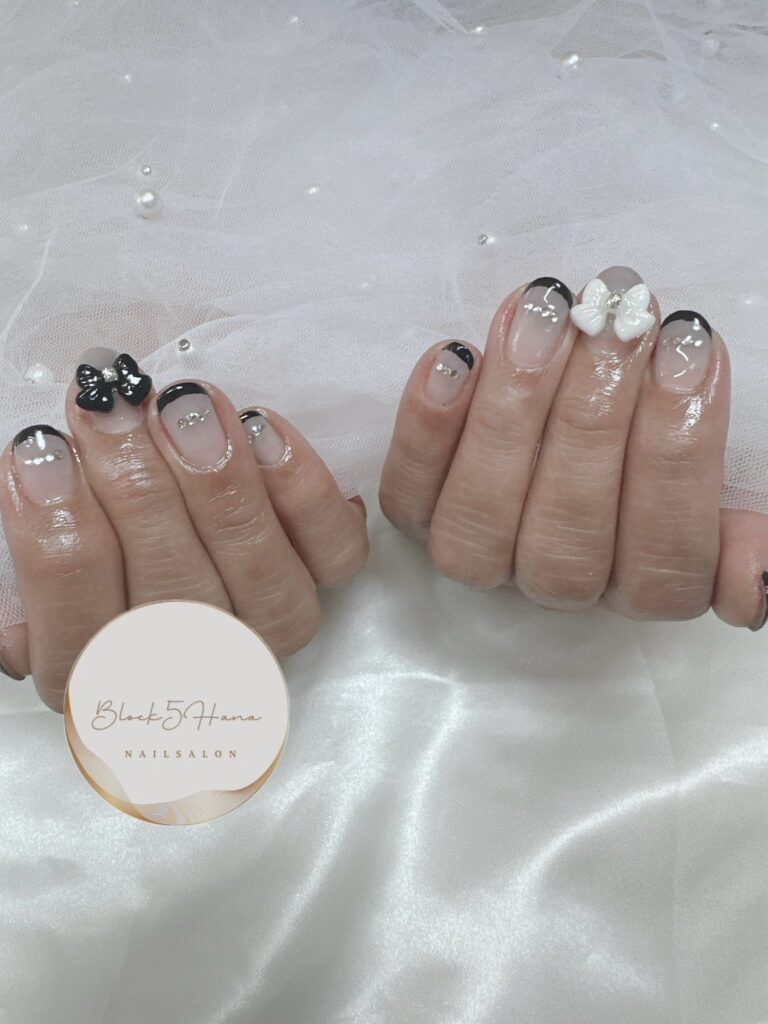 Nail No.2475【パーツで差をつけるフレンチネイル】