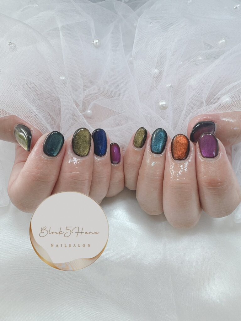 Nail No.2476【ステンドグラスのようなマグネットネイル】