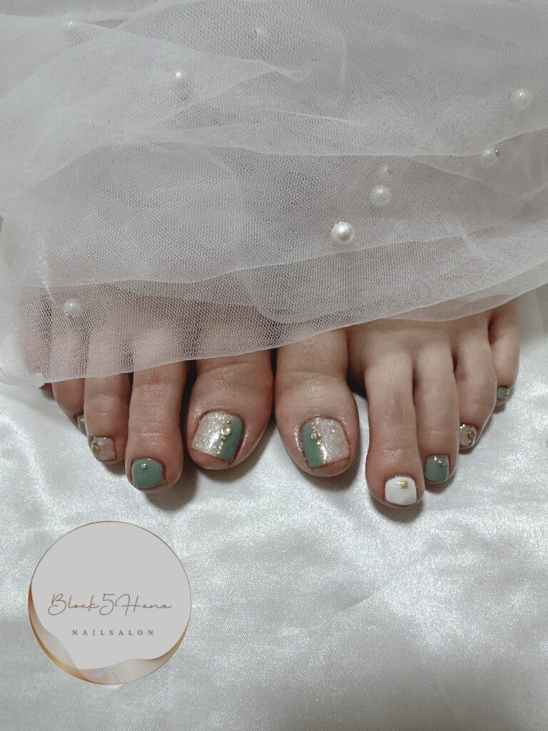 Nail No.2479【秋のフットネイル】