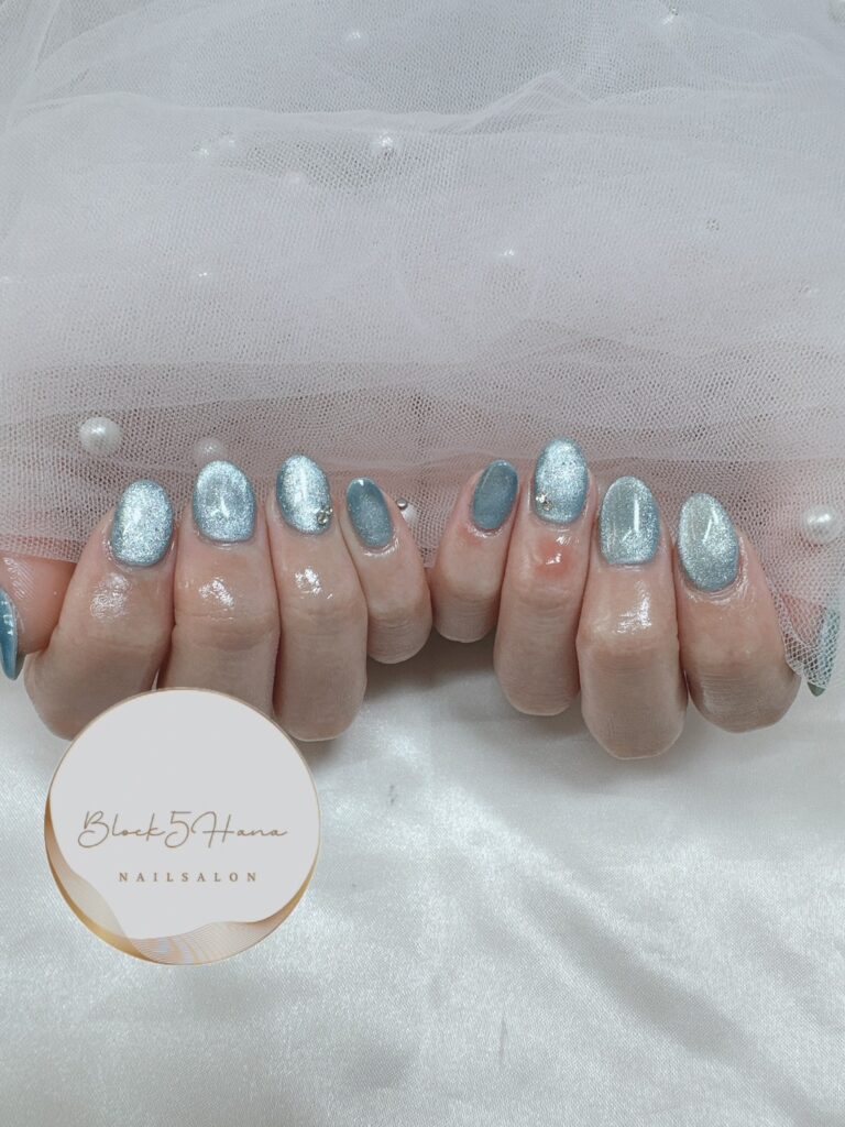 Nail No.2483【ライトブルーのマグネットネイル】