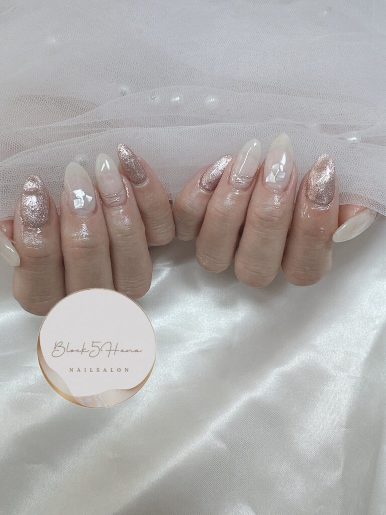 Nail No.2496【繊細なミラーライン】