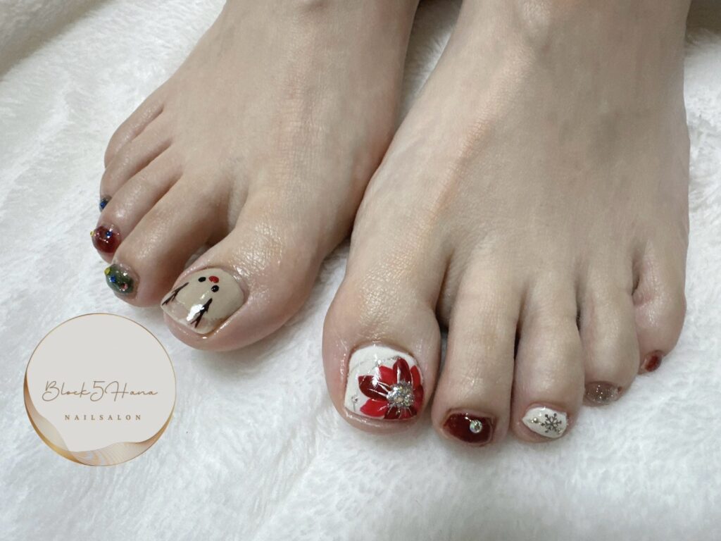 Nail No.2544【クリスマスデザインのフットネイル】