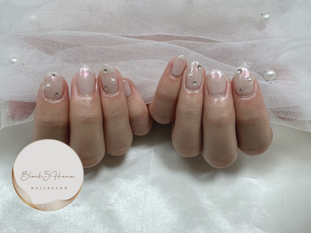 Nail No.2545【ワンポイントのミラーネイル】