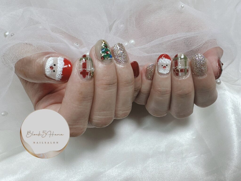 Nail No.2591【サンタがかわいい☆クリスマスネイル】