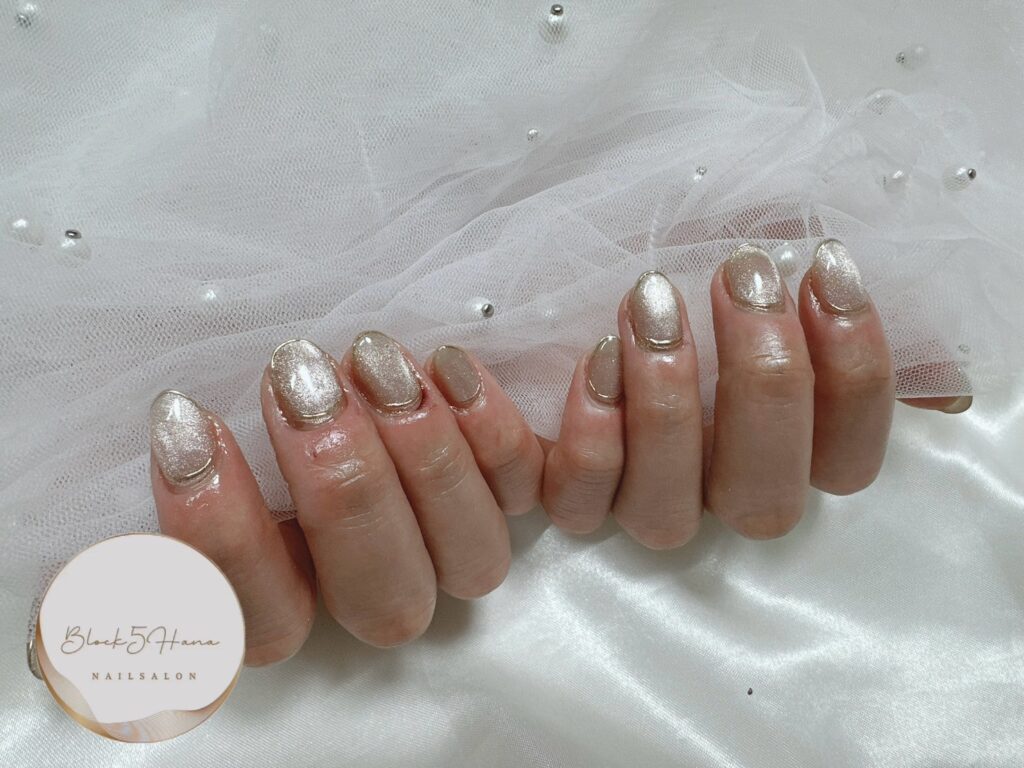 Nail No.2608【ワンポイントミラーのマグネットネイル】