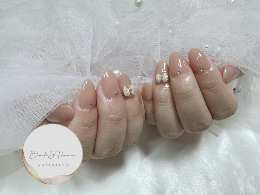 Nail No.2610【ナチュラルピンクベージュのワンポイントネイル】