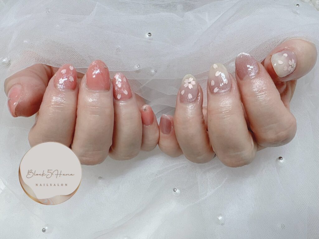 Nail No.2866【季節感たっぷりなサクラをちりばめて】