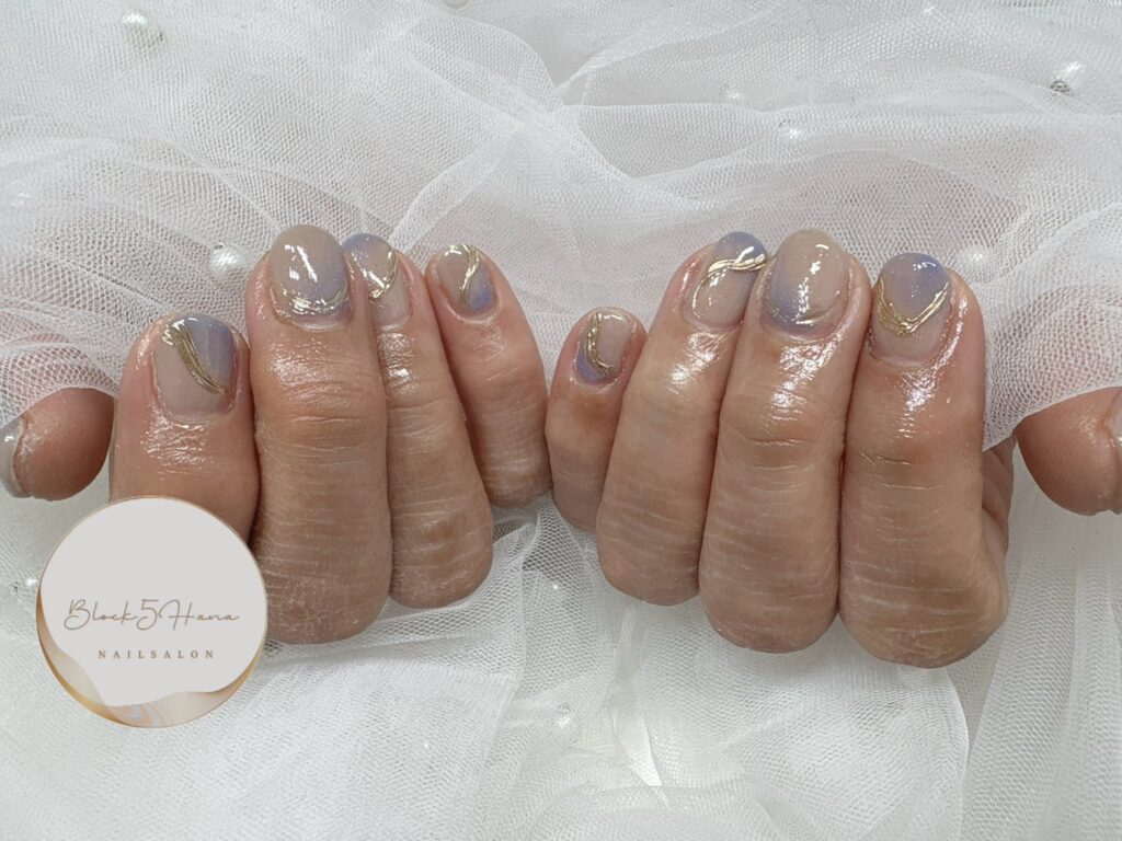 Nail No.2898【ふんわりカラーのニュアンスミラー】
