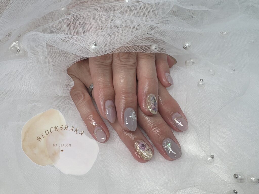 Nail No.2905【お花を閉じ込めた押し花ネイル】