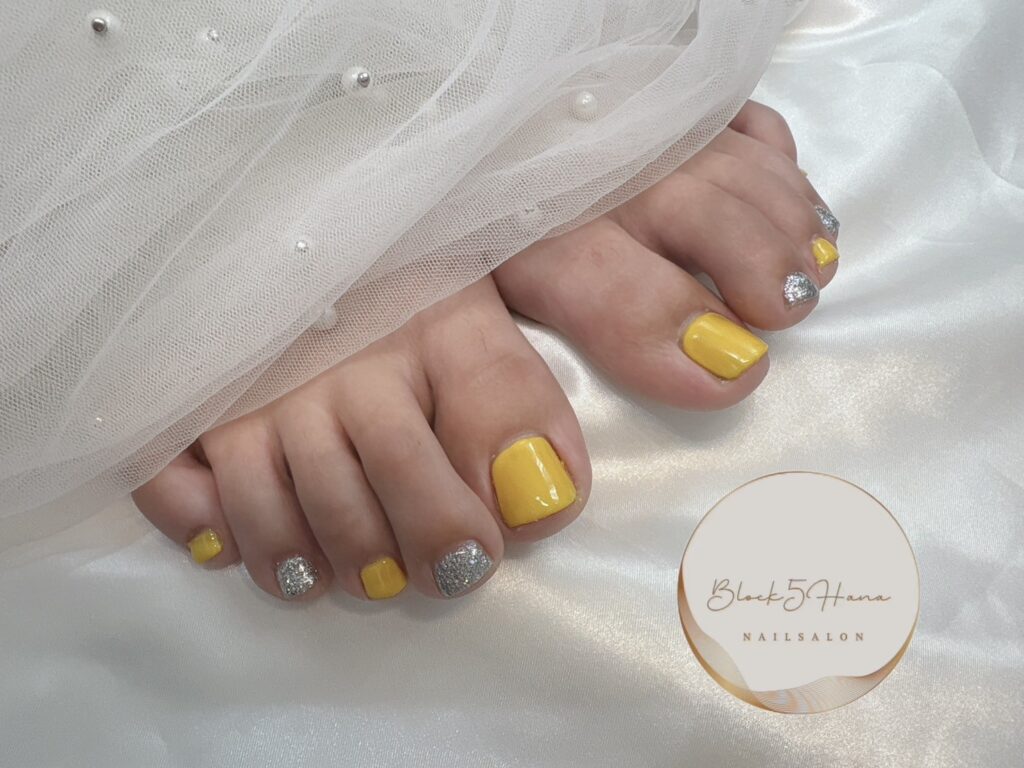 Nail No.3064【シンプルなフットネイル】