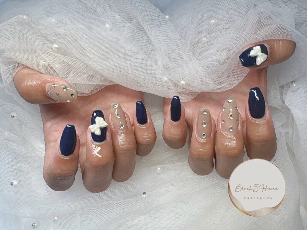 Nail No.3091【ネイビー×クリアのフェミニンネイル】