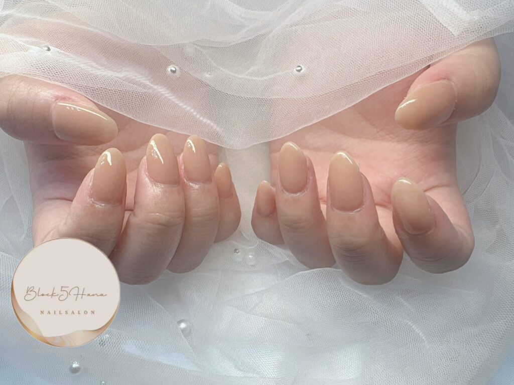 Nail No.3113【ヌーディーカラーのシンプルネイル】