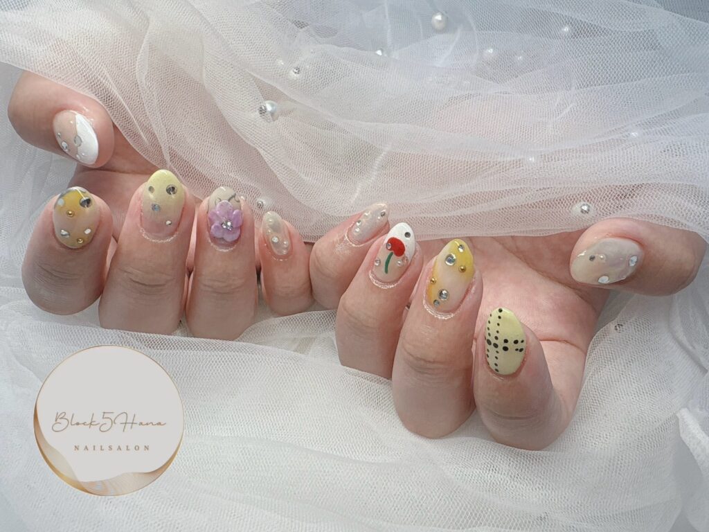 Nail No.3167【お花ニュアンスネイル】