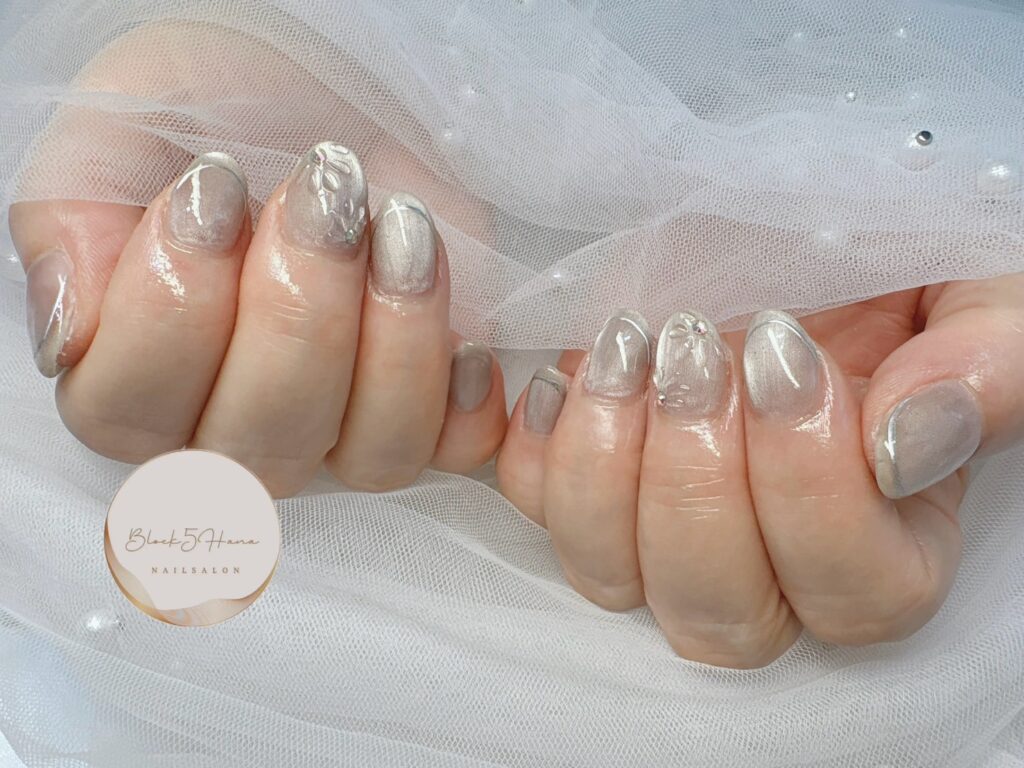 Nail No.3221【パールホワイトのちゅるんマグネット】