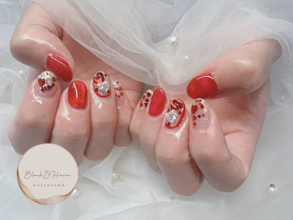 Nail No.3231【赤色ビジューのマグネットネイル】