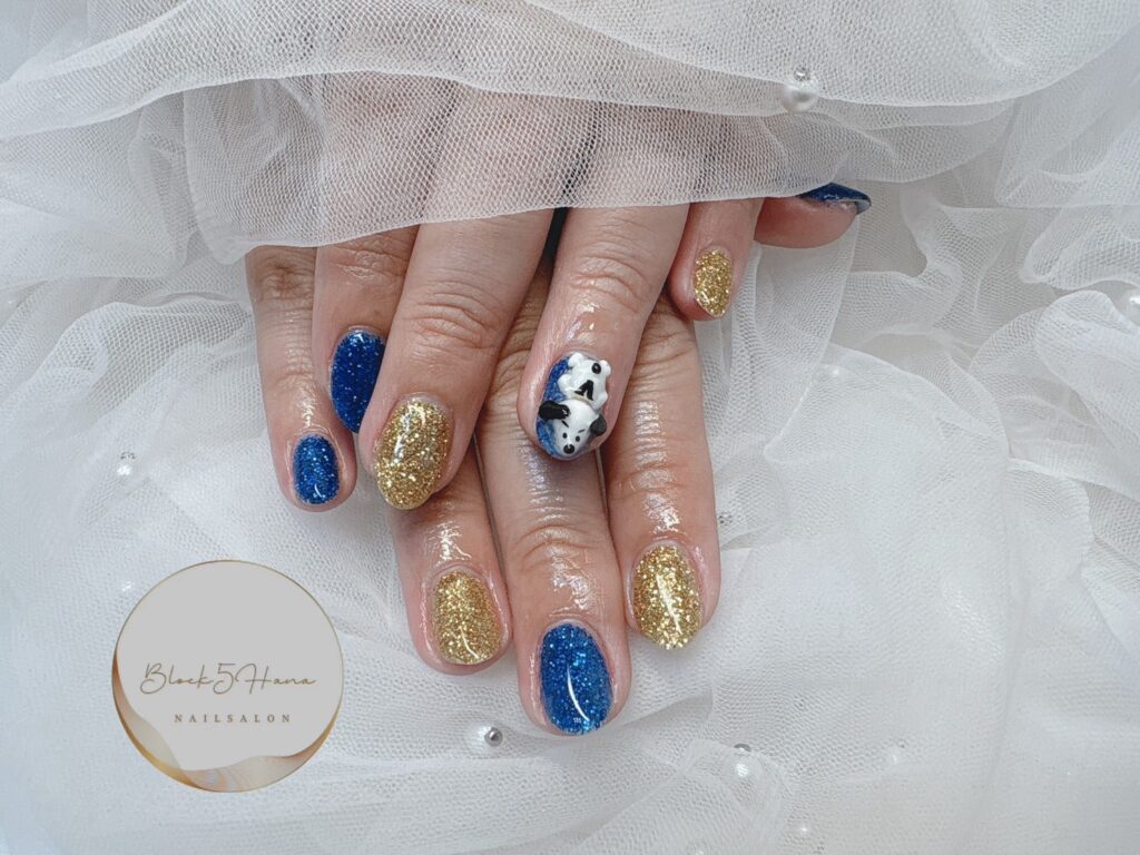 Nail No.3236【ぎっしりラメ×3Dキャラ】