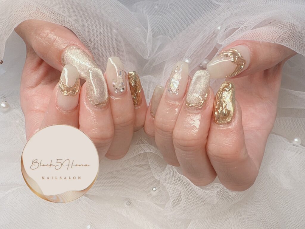 Nail No.3257【ゴールドとホワイトのニュアンスマグ】