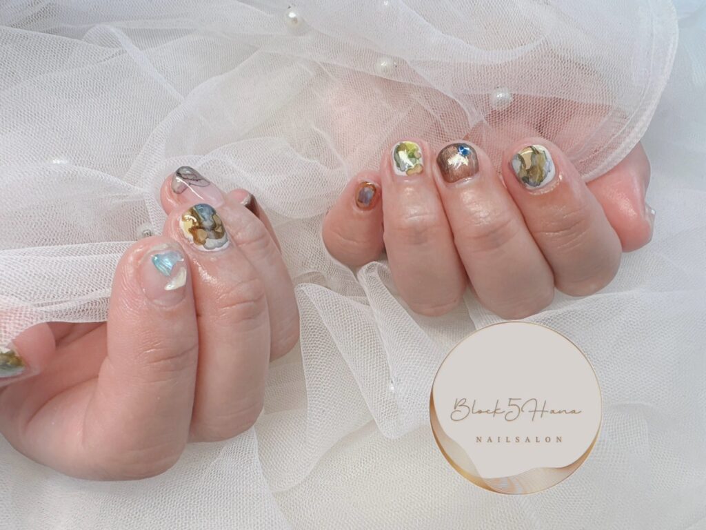 Nail No.3259【鉱石のようなニュアンスネイル】