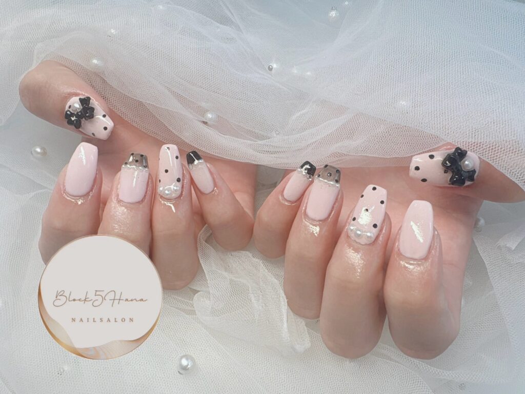 Nail No.3260【水玉フレンチ】