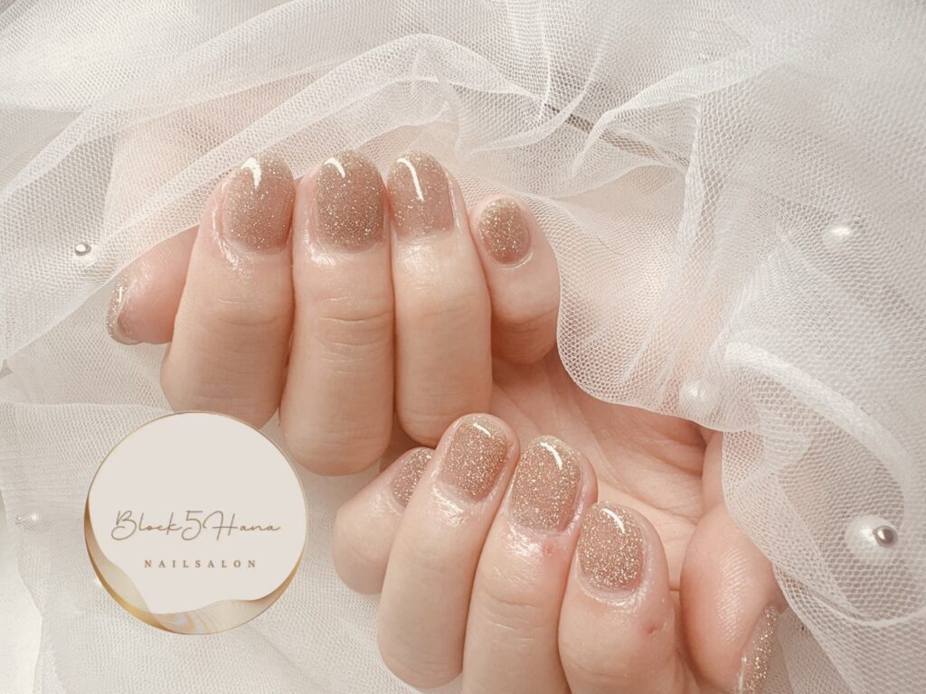 Nail No.3545【ベージュラメ】