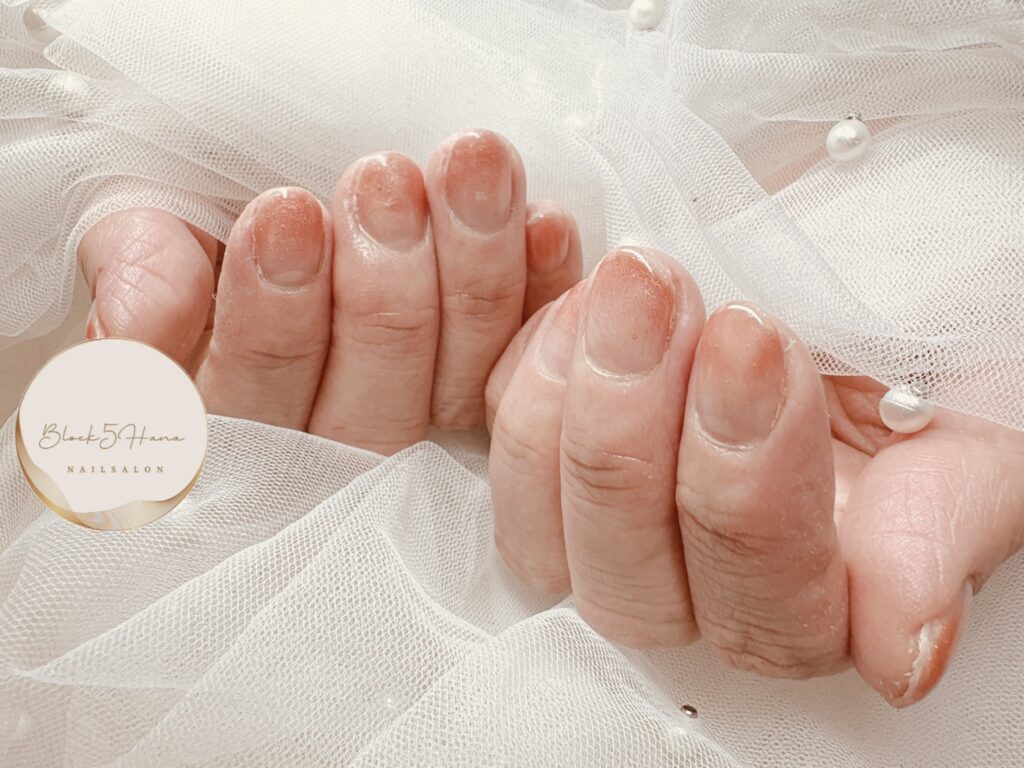 Nail No.3586【じゅわっとカラーのマググラデ】