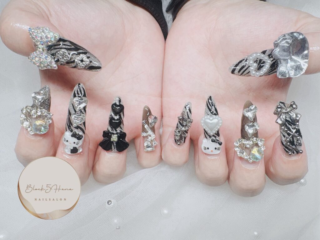 Nail No.3632【パーツたっぷり フラッシュネイル】