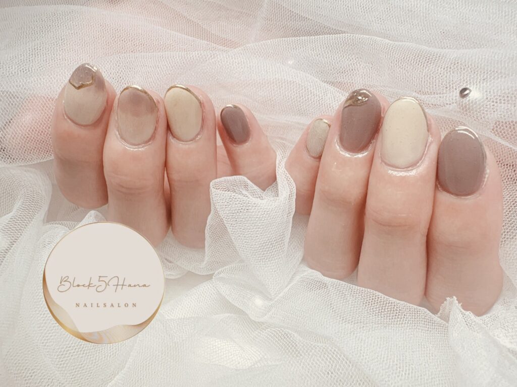 Nail No.3718【グレージュカラーのニュアンスネイル】