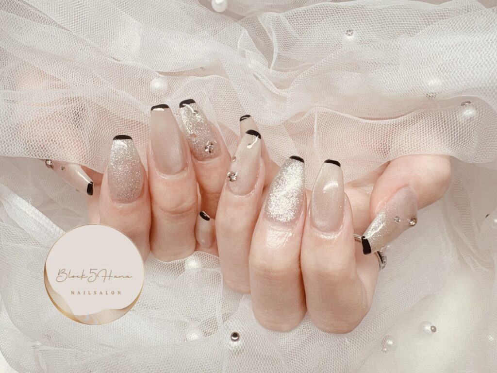 Nail No.3720【マグネットのスキニーフレンチ】