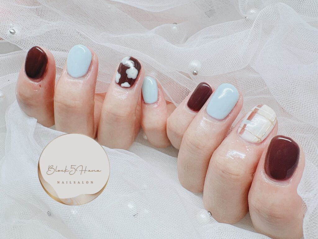 Nail No.3732【アイスブルーとブラウン】