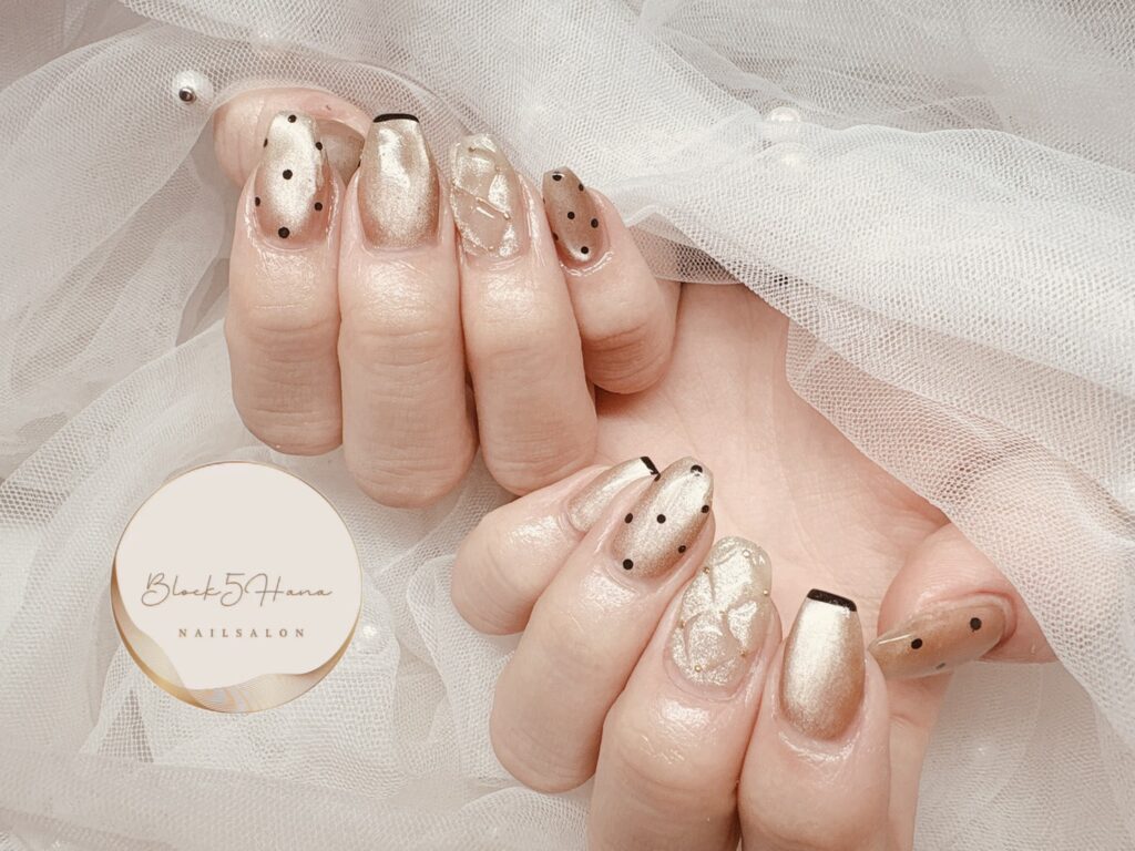 Nail No.3733【シャンパンゴールドのマグネットネイル】