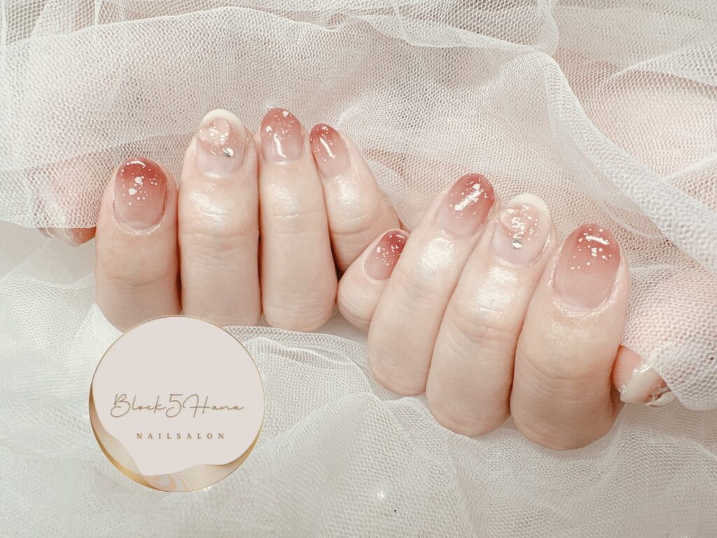 Nail No.3746【クリアハートのグラデーションネイル】