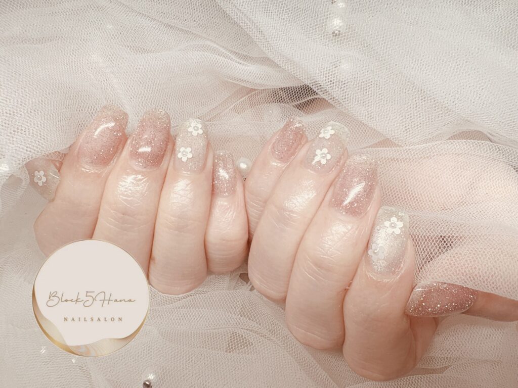 Nail No.3760【透け感とキラキラのトレンドフラッシュネイル】