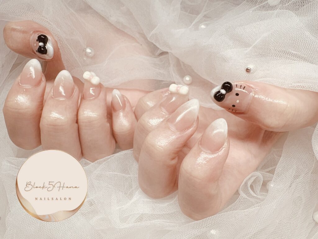 Nail No.3765【ぷっくりキティの3Dネイル】