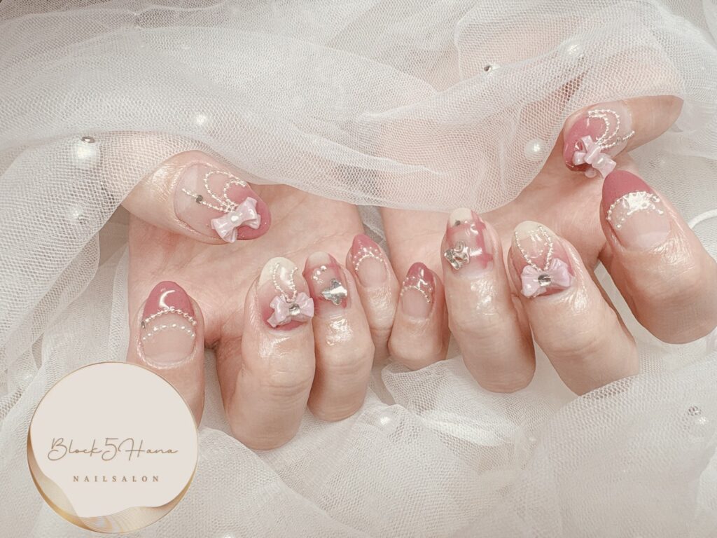 Nail No.3836【フレンチとリボンで甘めネイル】