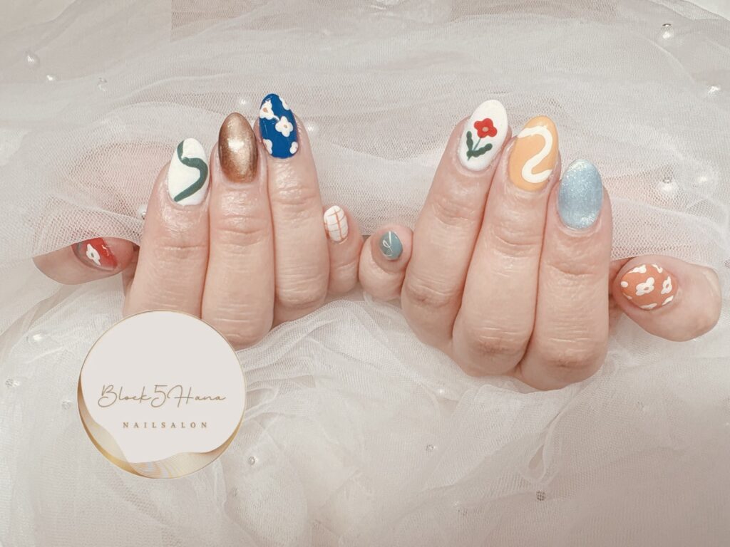 Nail No.3893【レトロかわいいお花のイラストネイル】