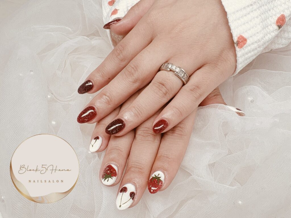 Nail No.3918【赤い果物のフラッシュネイル】
