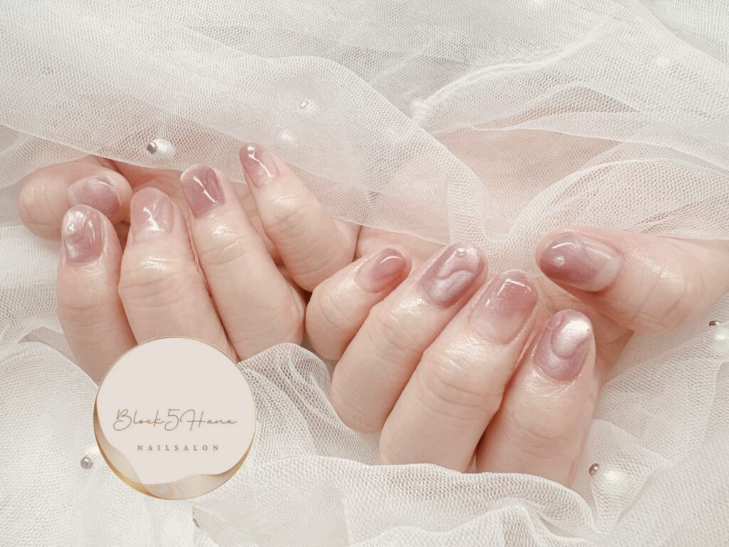 Nail No.3933【上品ピンクのマグネット】