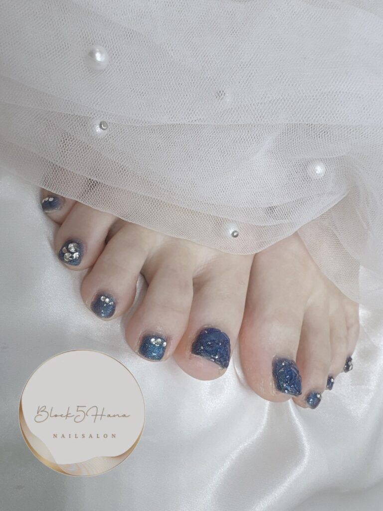 Nail No.3986【大きめラメのマグネットネイル】