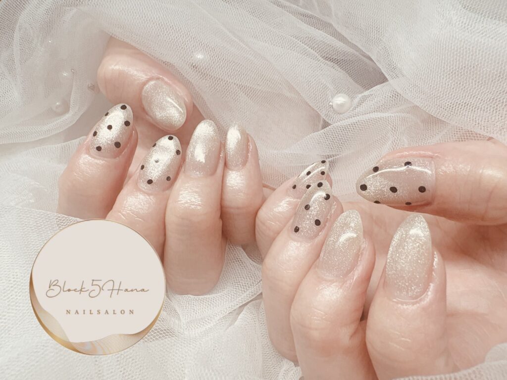 Nail No.4028【スキンカラーマグ×ドット】