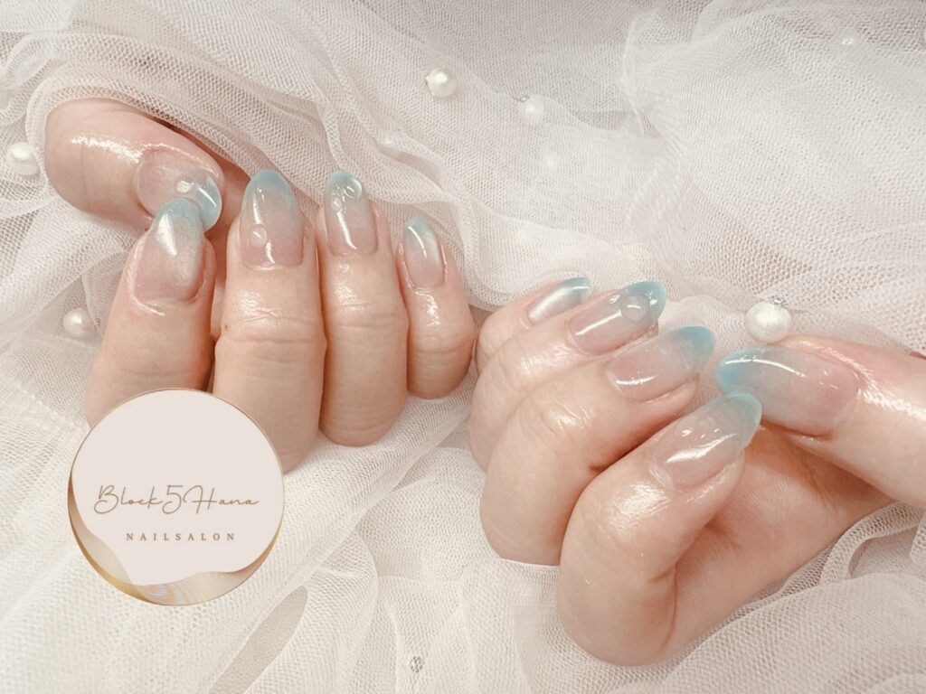 Nail No.4053【クリア感のあるマグネットグラデ】