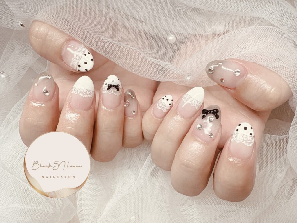 Nail No.4064【ドット×レース】