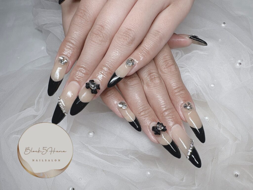 Nail No.4093【クールなブラックフレンチ】