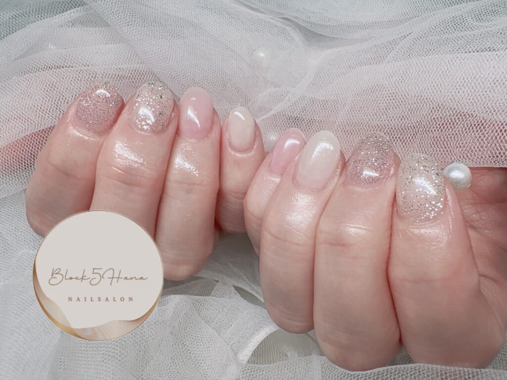 Nail No.4116【ナチュラルカラーにラメの輝きをのせて】