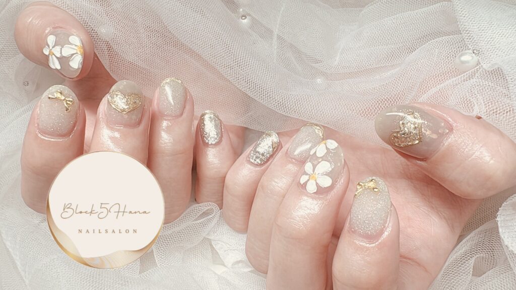 Nail No.4180【ゴールド×白いお花】