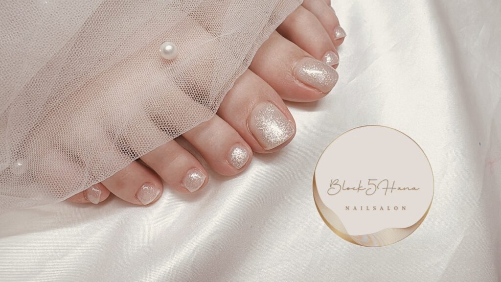 Nail No.4189【シャイニーカラーのフットネイル】