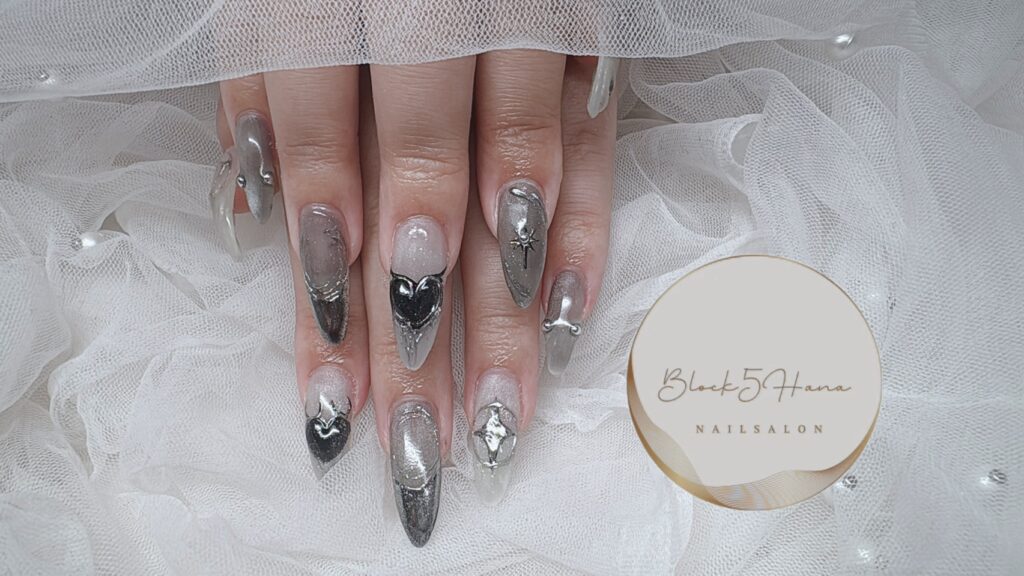 Nail No.4205【モノトーンメタリックネイル】