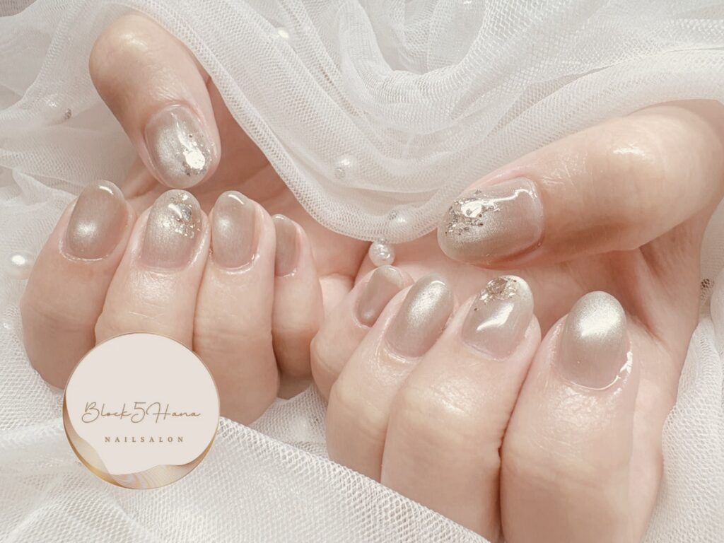 Nail No.4268【スキンカラーが上品なマグネット】