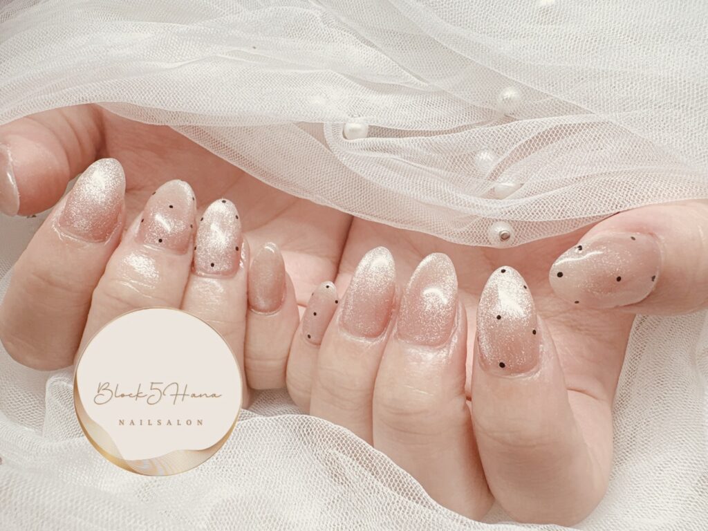 Nail No.4270【ドットのマグネットネイル】