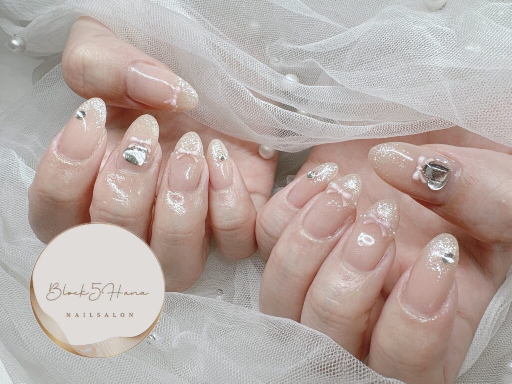 Nail No.4368【リボンとハートが可愛いシンプルビジューネイル】